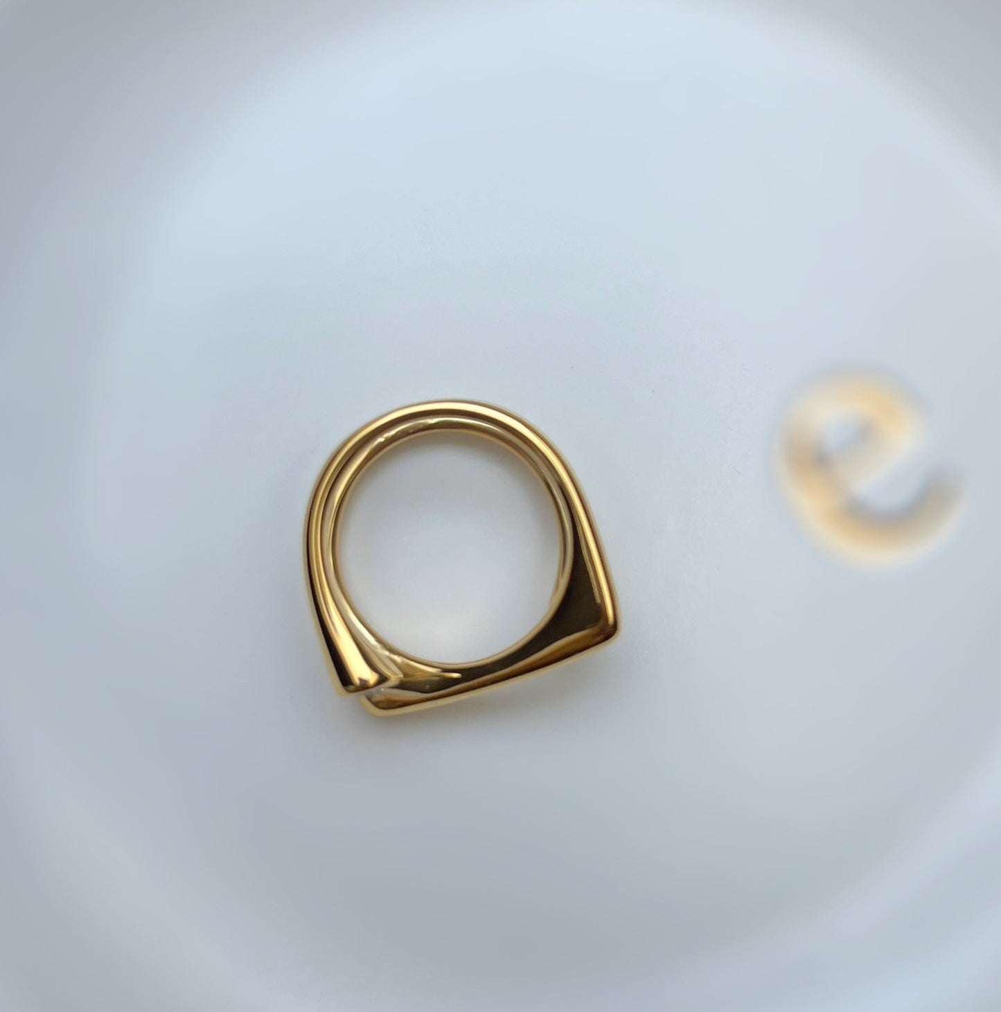 Angled Ring